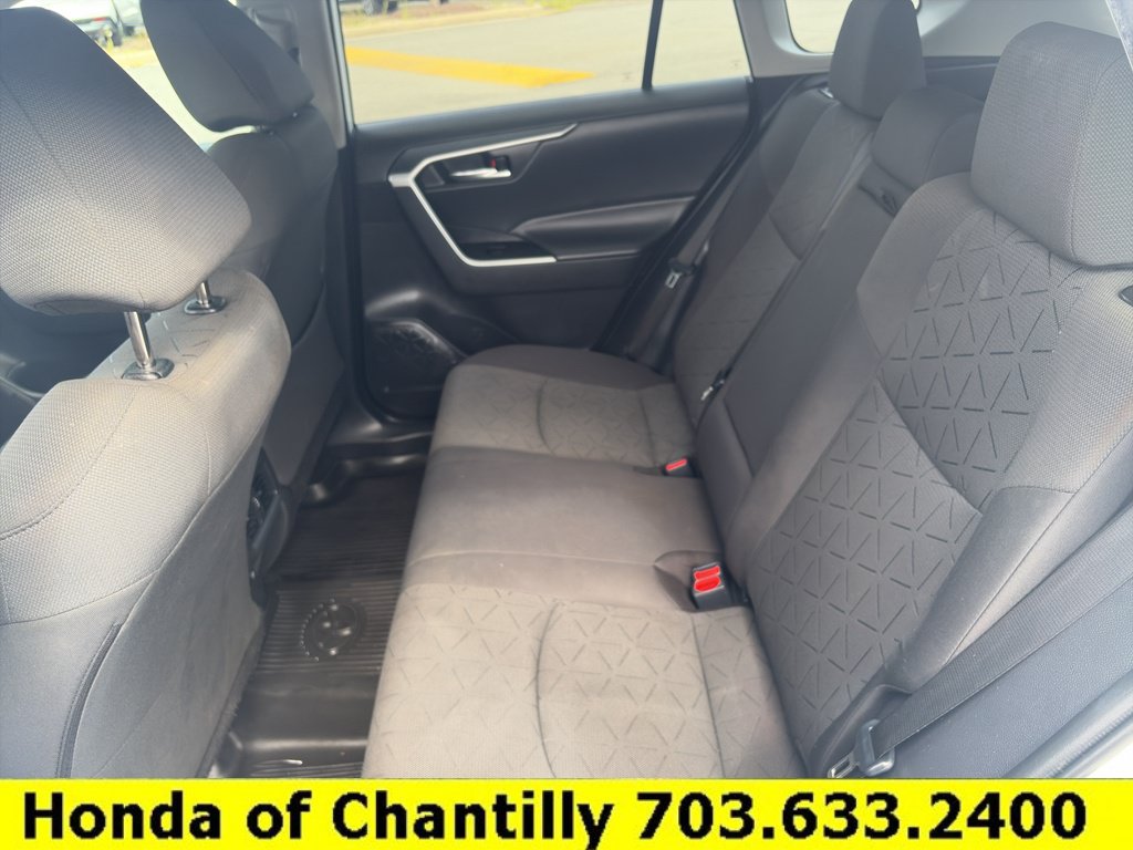 Used 2021 Toyota RAV4 XLE AWD/4WD image 24