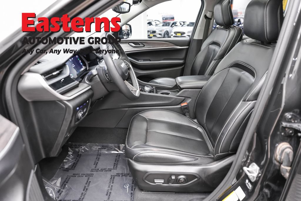 Used 2024 Jeep Grand Cherokee Limited 4xe AWD/4WD image 14