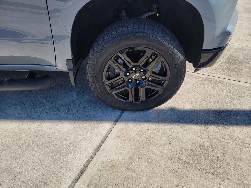 Used 2024 Chevrolet Silverado 1500 Custom Trail Boss w/ Turbomax Blackout Package image 10