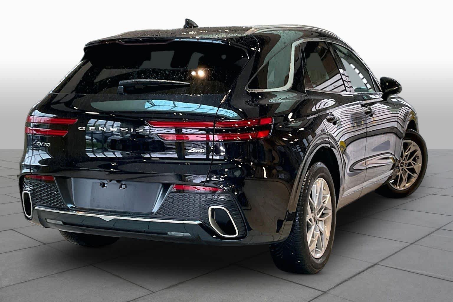 Used 2024 Genesis GV70 2.5T w/ Advanced Package AWD/4WD image 24