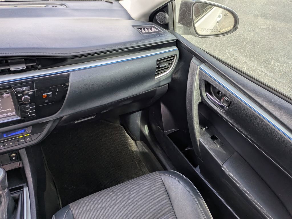 Used 2015 Toyota Corolla S image 17