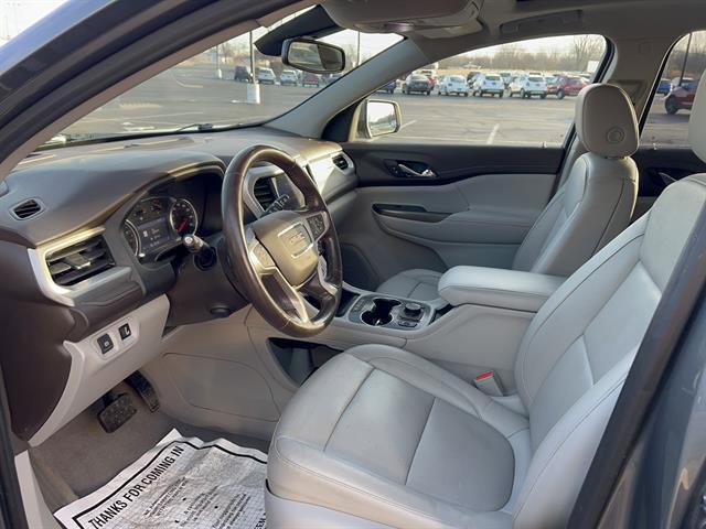 Used 2020 GMC Acadia SLT w/ Premium Package image 18