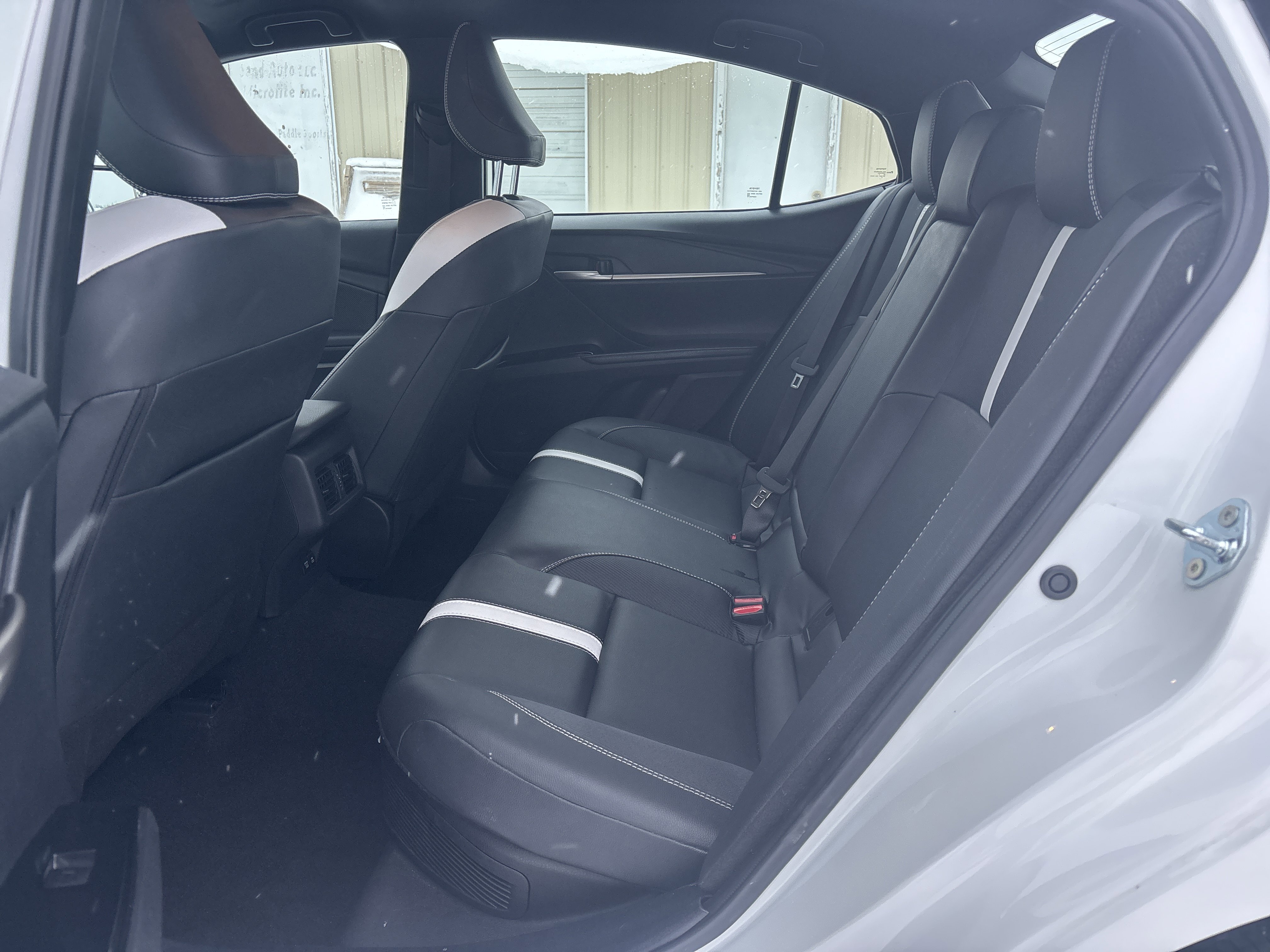 Used 2025 Toyota Camry SE image 31