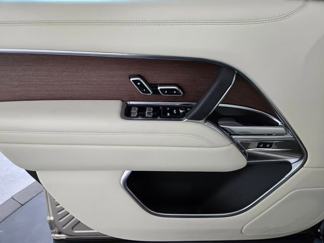 Used 2024 Land Rover Range Rover SE image 29