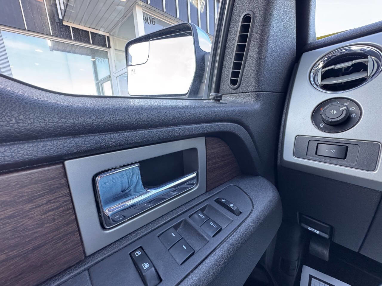 Used 2014 Ford F150 Lariat w/ Equipment Group 502A Luxury image 26