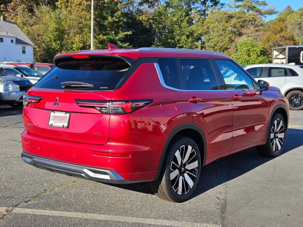 New 2025 Mitsubishi Outlander SEL image 5