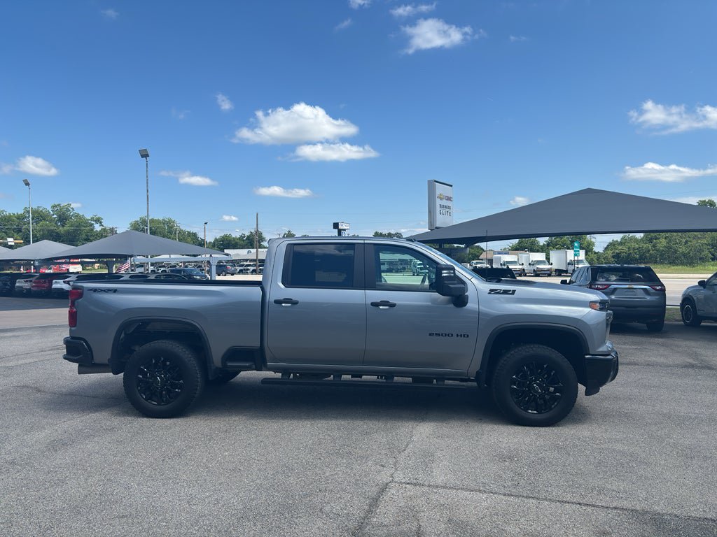 New 2025 Chevrolet Silverado 2500 Custom w/ Custom Value Package AWD/4WD image 4