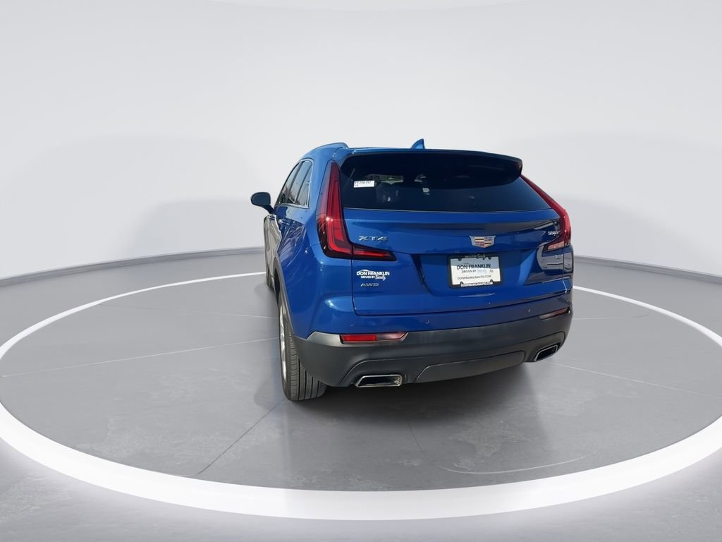 Used 2023 Cadillac XT4 Luxury w/ Cold Weather Package image 7