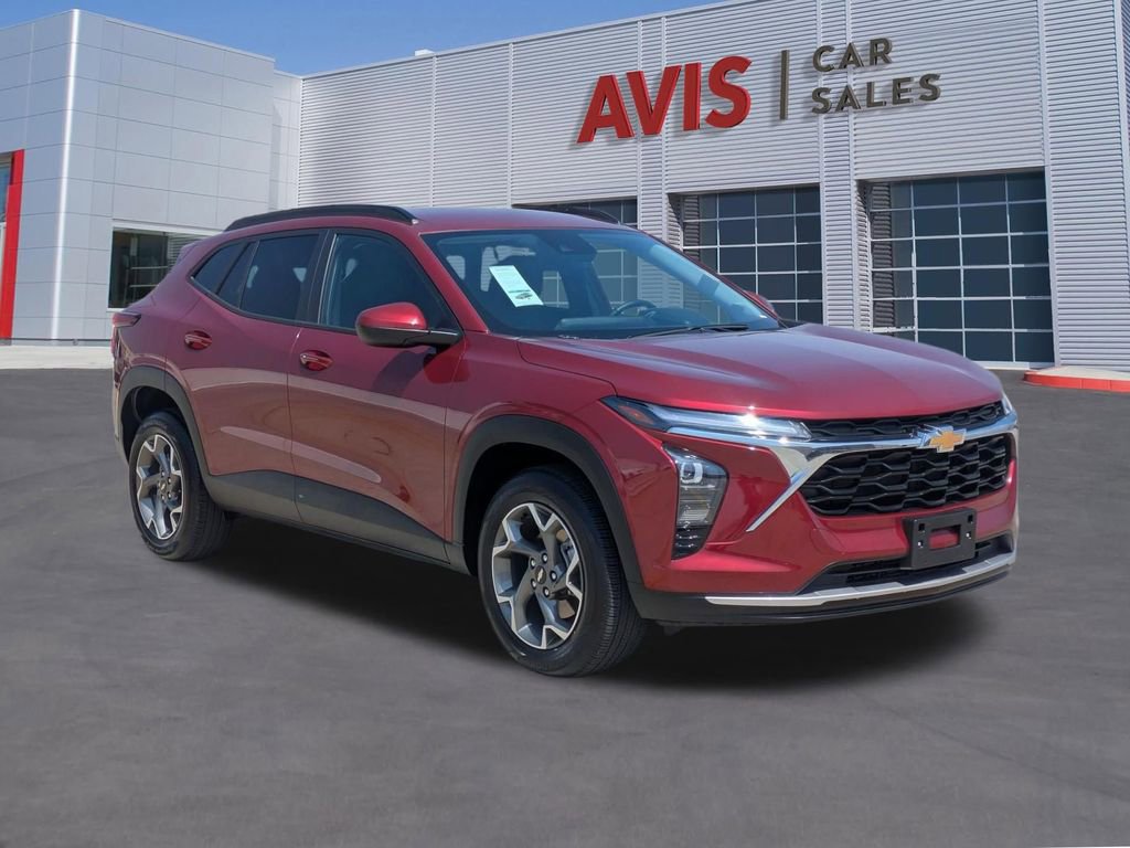 Used 2025 Chevrolet Trax LT w/ LT Convenience Package FWD image 9
