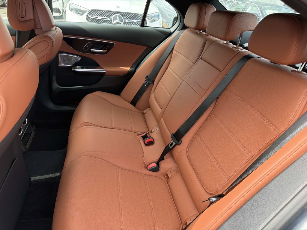 Used 2026 Mercedes-Benz C 300 Sedan image 6