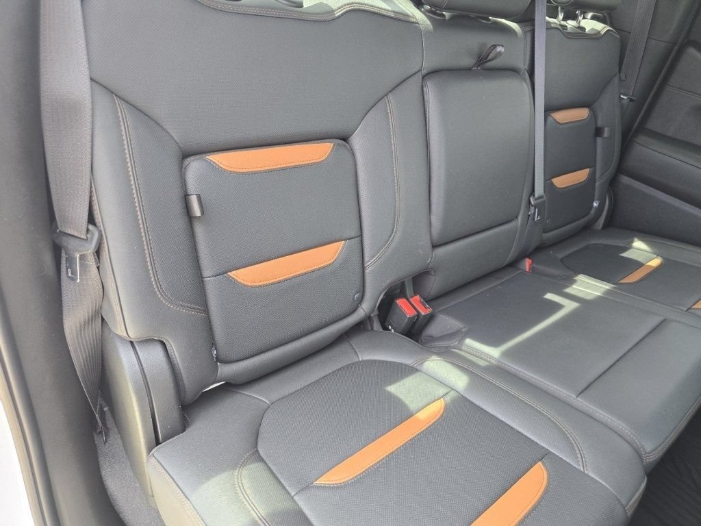 Used 2022 GMC Sierra 1500 AT4 w/ AT4 Premium Package AWD/4WD image 27
