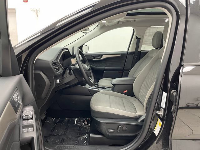 Used 2022 Ford Escape SE w/ SE Sport Appearance Package AWD/4WD image 12