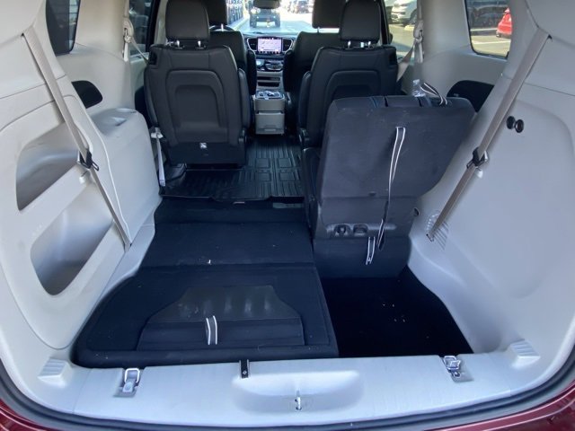 Used 2021 Chrysler Pacifica Touring-L w/ Premium & Safety Sphere Group image 24