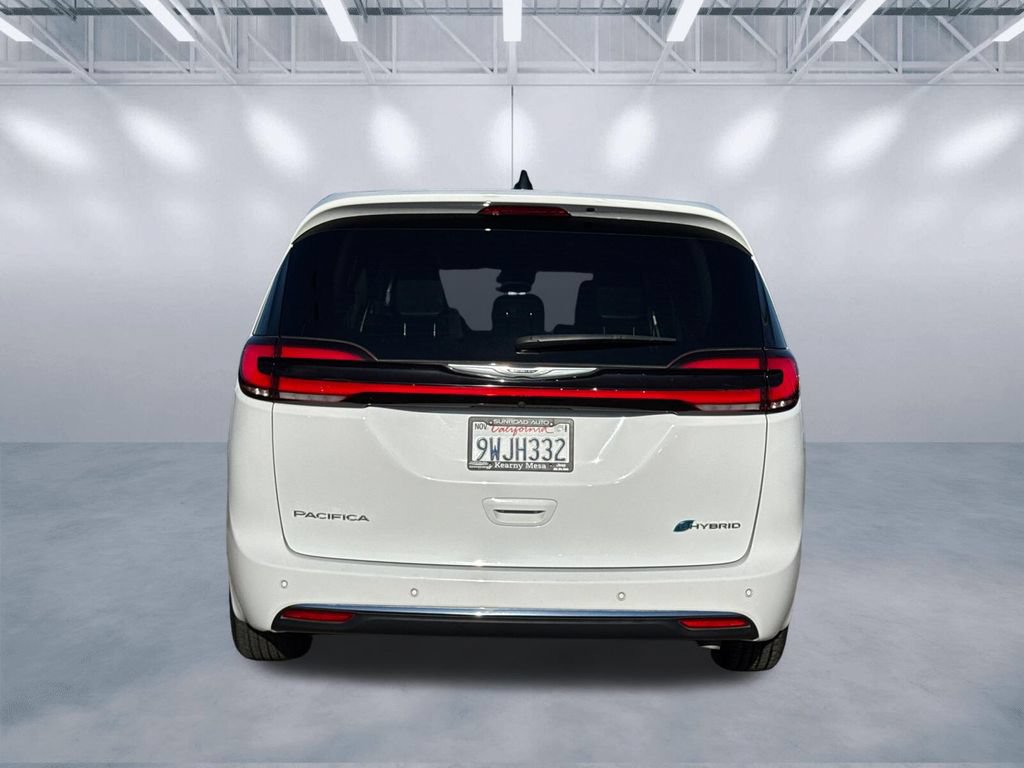 Used 2024 Chrysler Pacifica Limited FWD image 5