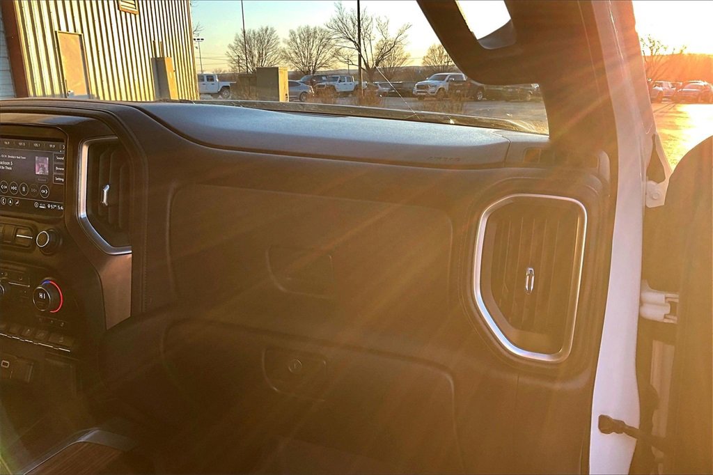 Used 2020 Chevrolet Silverado 1500 High Country w/ Safety Package II image 16