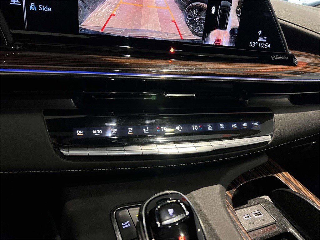 Certified 2024 Cadillac Escalade Premium Luxury image 29