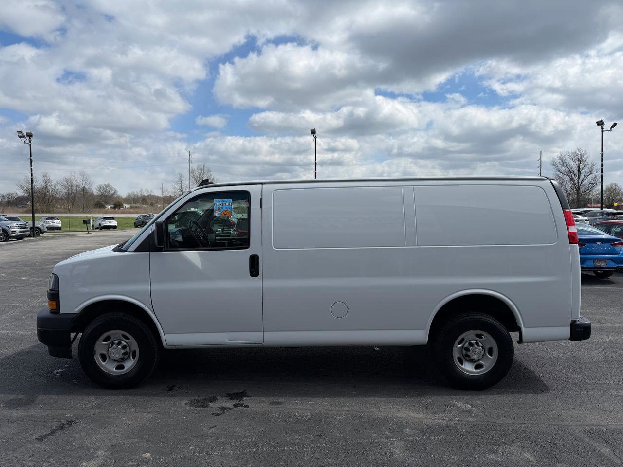 Used 2021 Chevrolet Express 2500 w/ Communications Package image 9