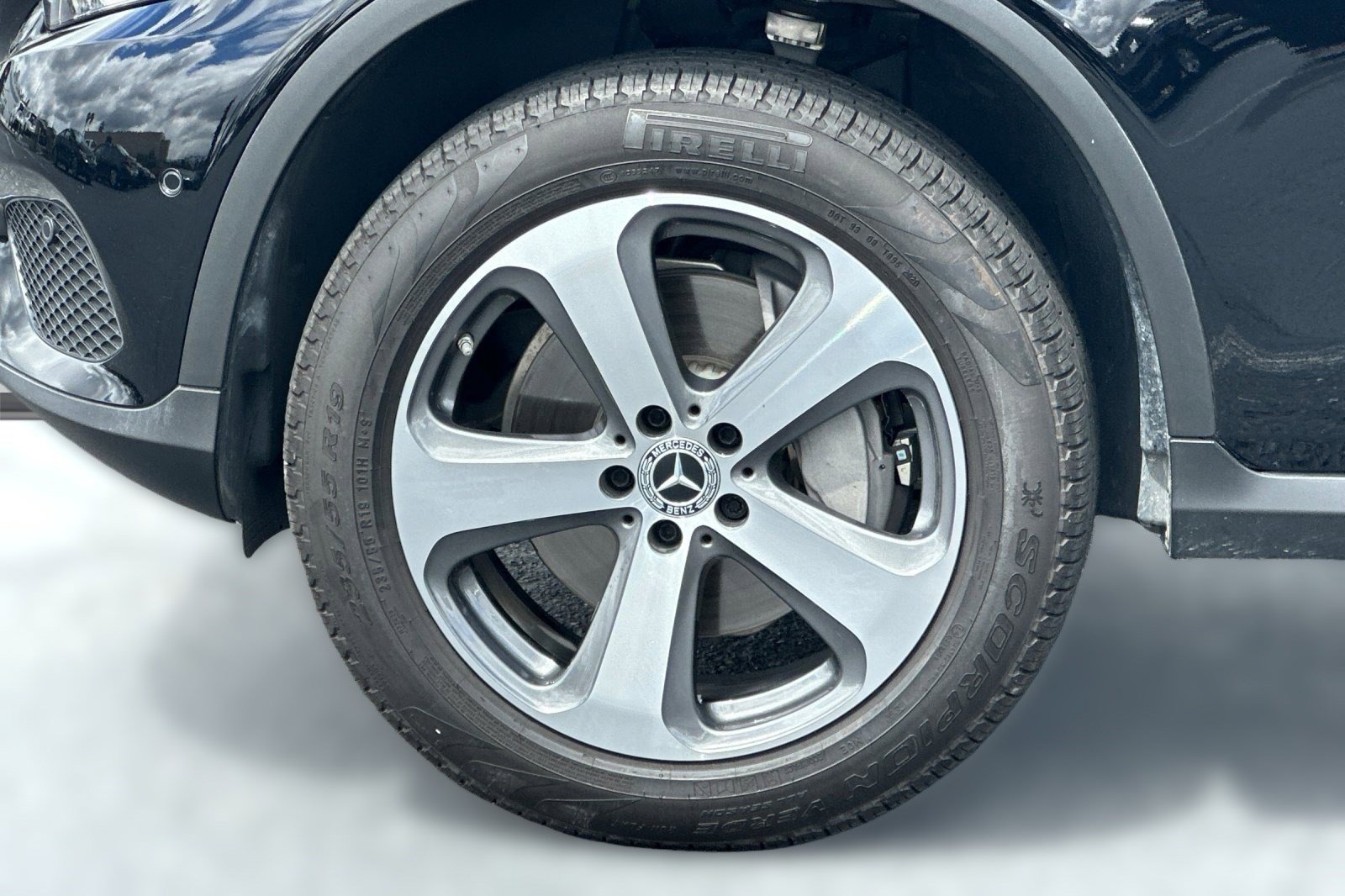 Used 2019 Mercedes-Benz GLC 300 4MATIC image 11