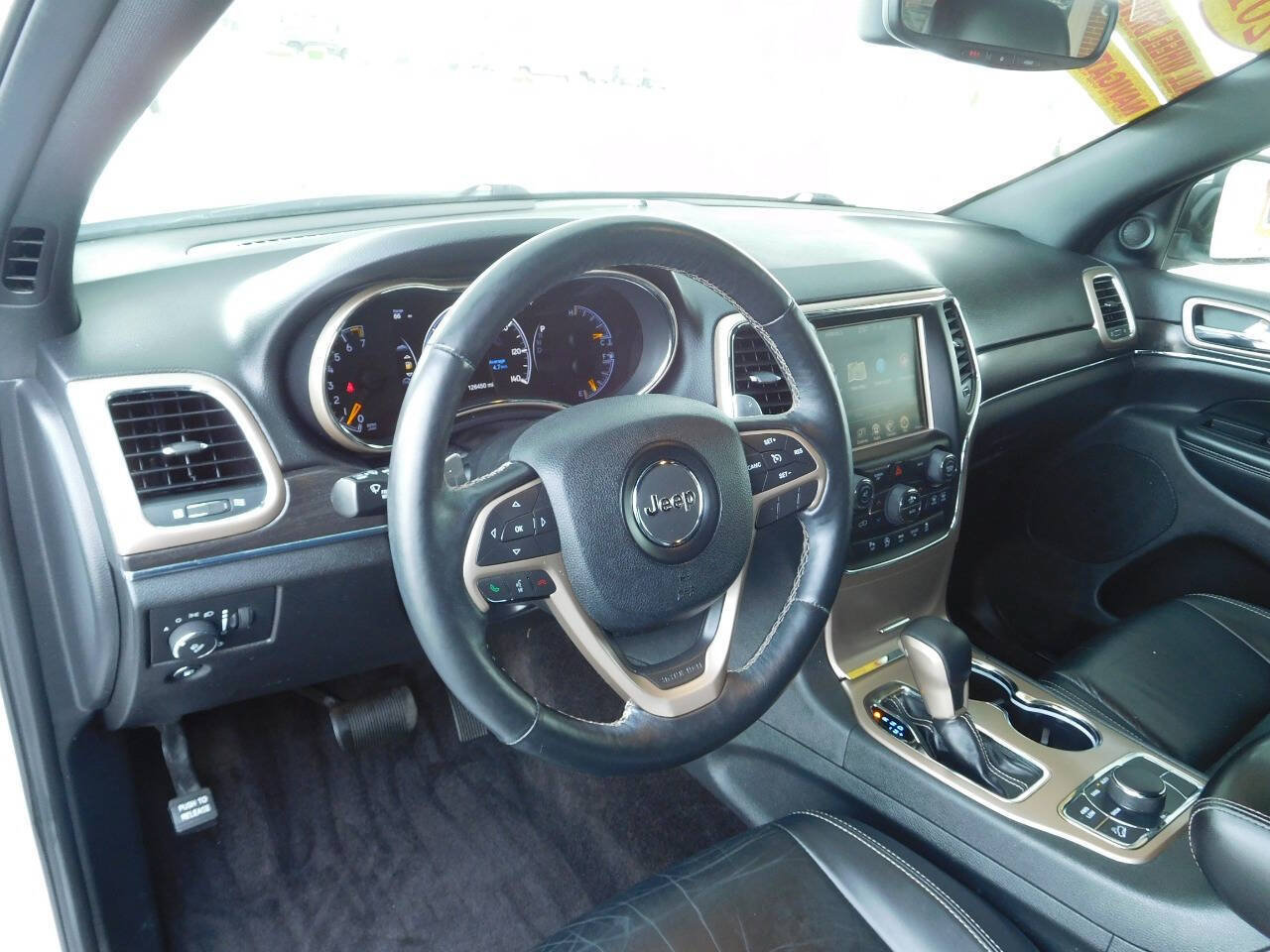Used 2017 Jeep Grand Cherokee Limited AWD/4WD image 13
