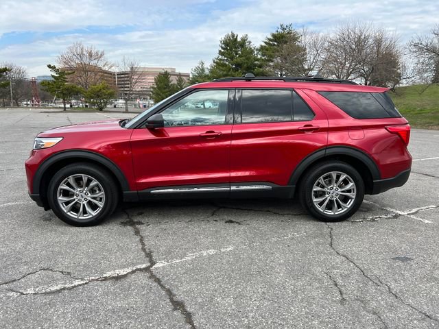 Used 2023 Ford Explorer XLT w/ Equipment Group 202A image 6