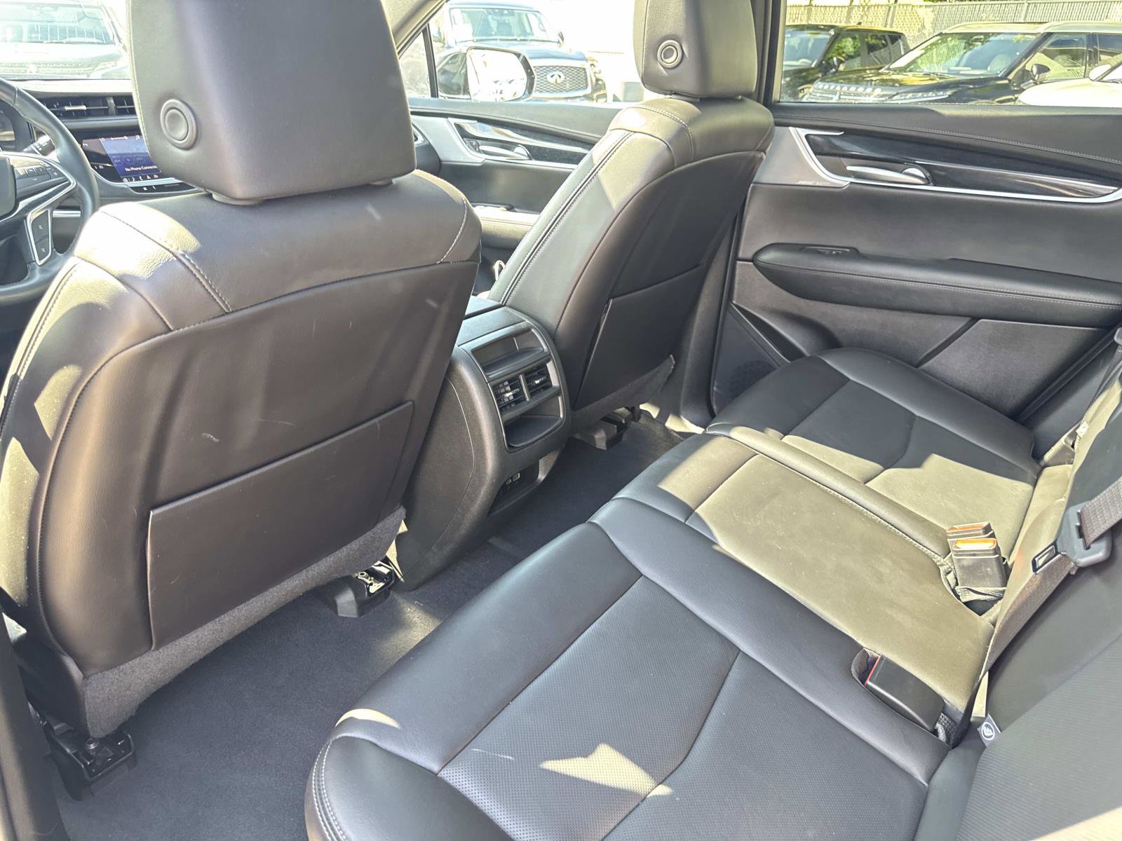 Used 2025 Cadillac XT5 Premium Luxury image 12