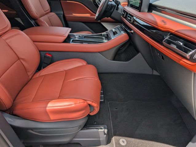 New 2026 Lincoln Aviator Reserve w/ Luxury Package RWD image 29