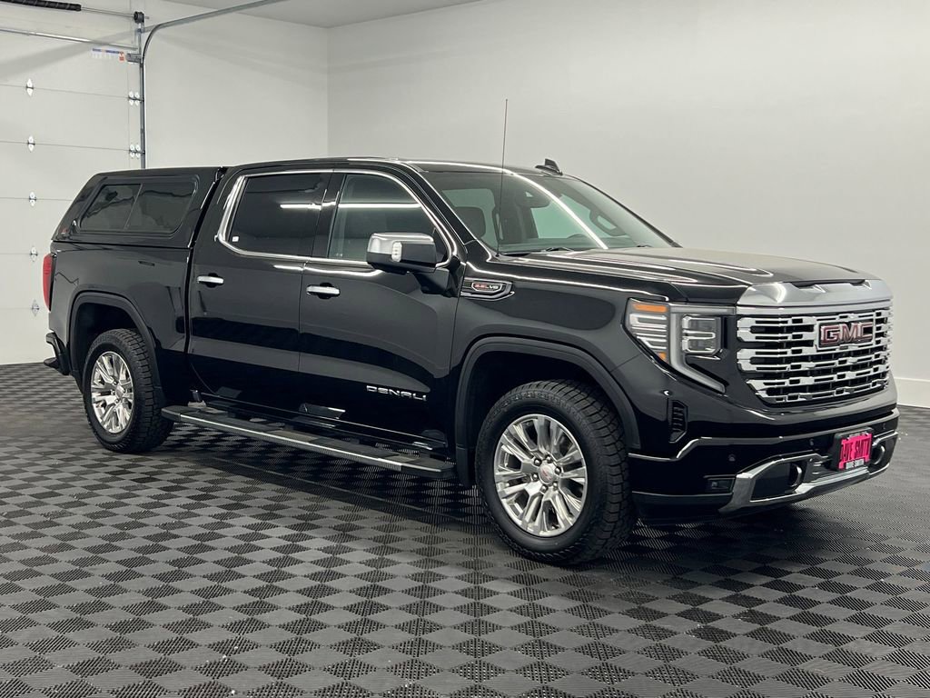 Used 2023 GMC Sierra 1500 Denali w/ Technology Package AWD/4WD image 7
