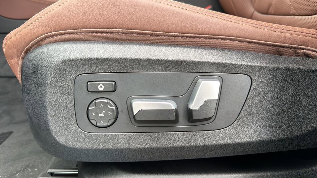 New 2026 BMW X5 M60i AWD/4WD image 19