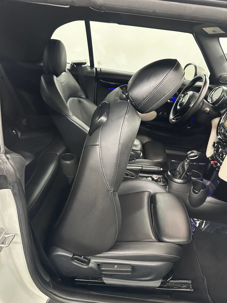 Used 2018 MINI Cooper S w/ Premium Package FWD image 25