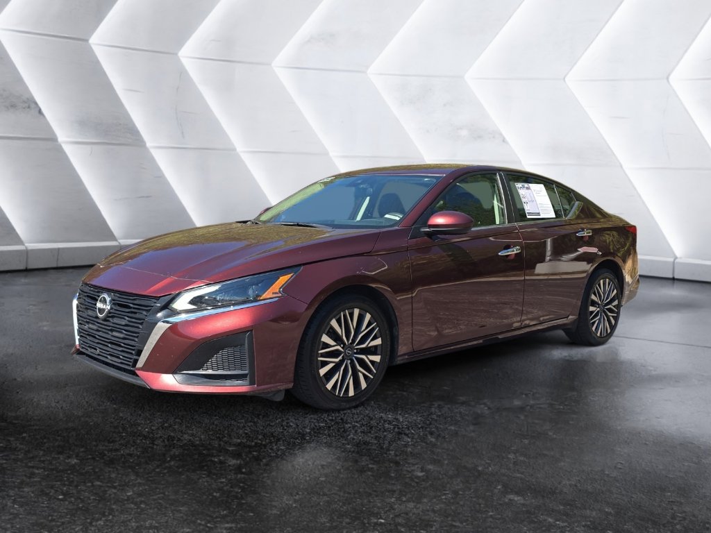 Used 2023 Nissan Altima 2.5 SV