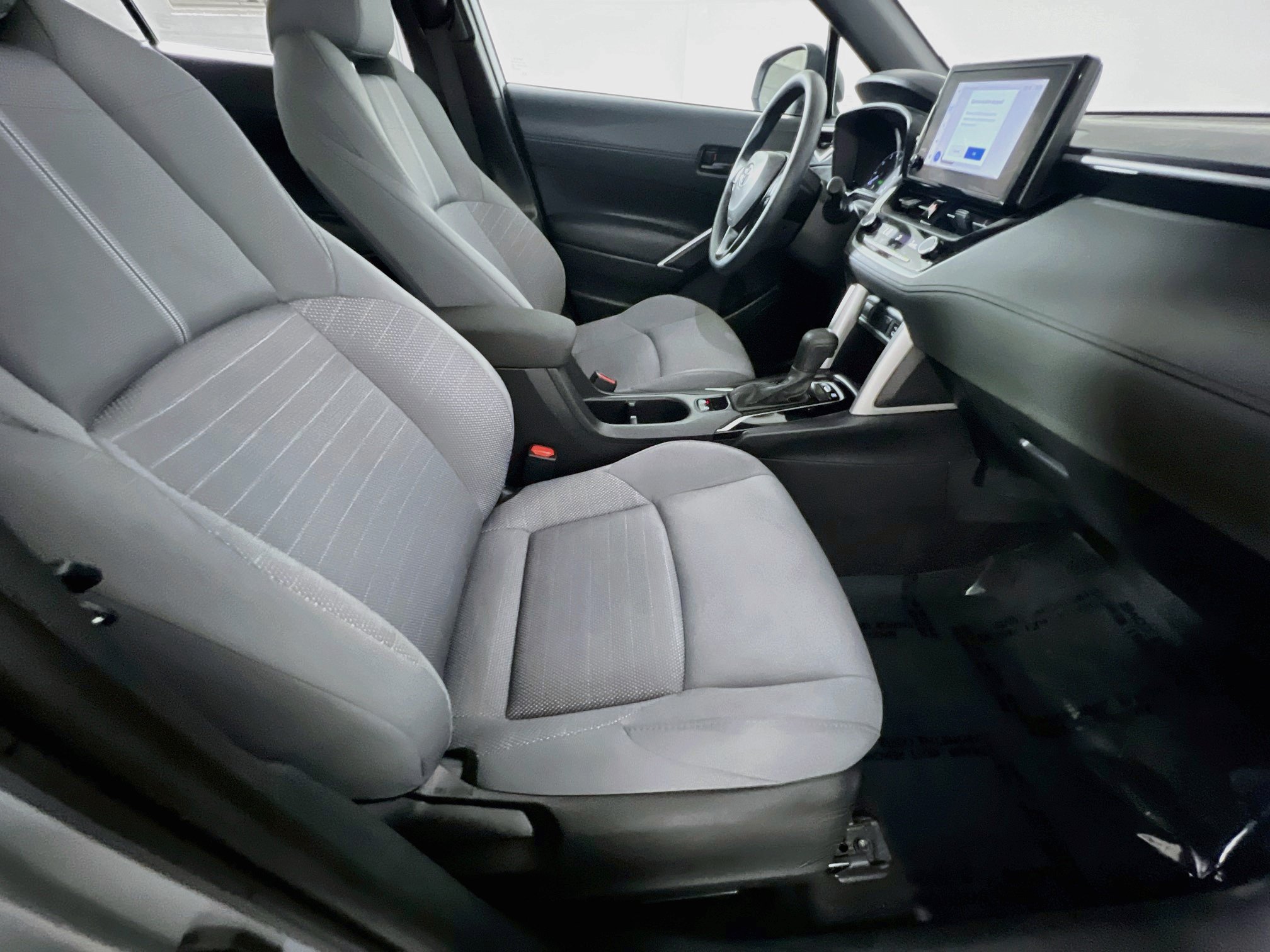 Used 2024 Toyota Corolla Cross AWD Hybrid image 31