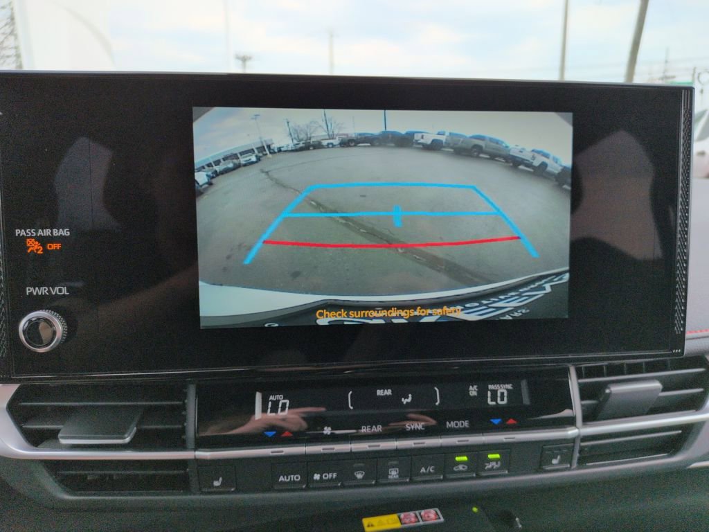 Used 2025 Toyota Sienna XSE w/ XSE Plus Package image 20