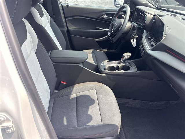 Certified 2024 Chevrolet Trax RS w/ Driver Confidence Package FWD image 25