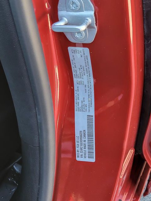 Used 2025 Chrysler Pacifica Limited FWD image 30