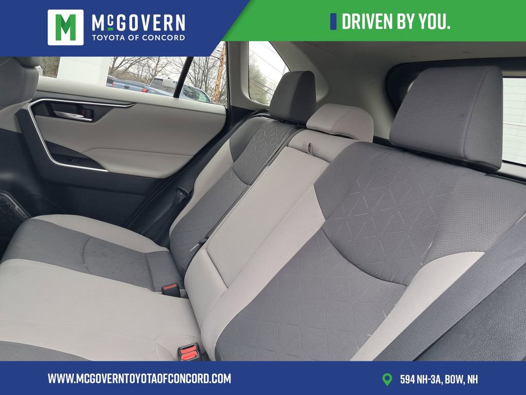 Used 2024 Toyota RAV4 XLE AWD/4WD image 22