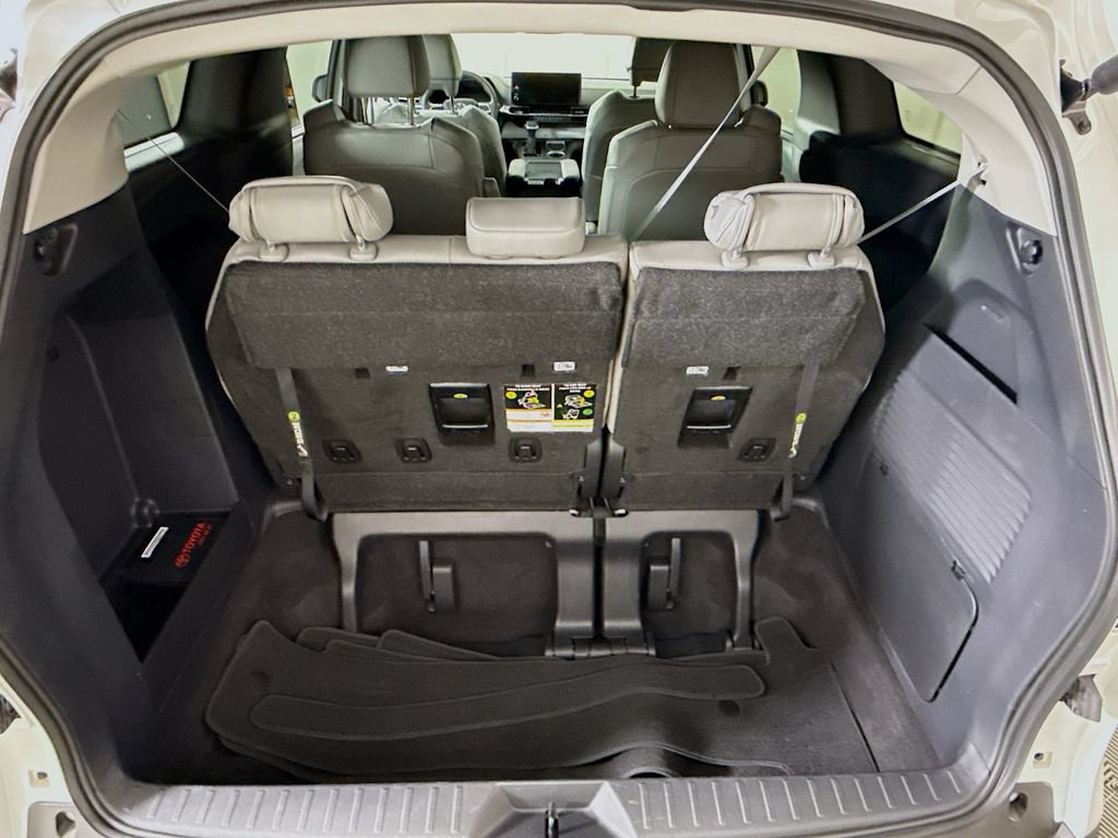 Certified 2025 Toyota Sienna XLE AWD/4WD image 30