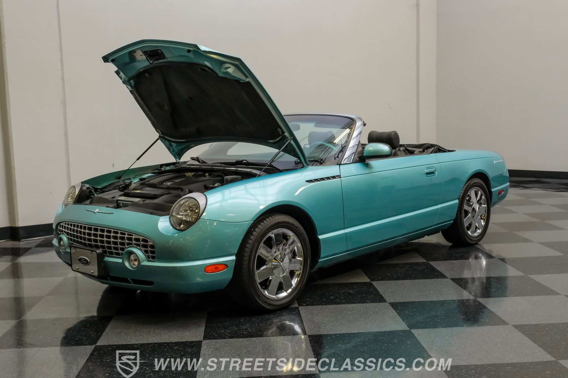 Used 2002 Ford Thunderbird RWD image 40