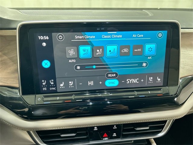 Certified 2025 Volkswagen Atlas SE image 22