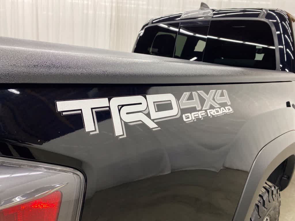 Used 2021 Toyota Tacoma TRD Off-Road w/ Technology Package AWD/4WD image 10