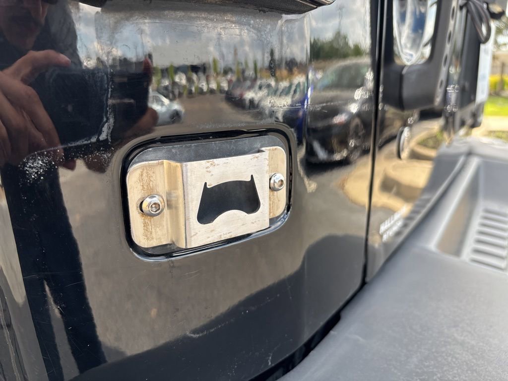 Used 2016 Jeep Wrangler Unlimited Rubicon image 25