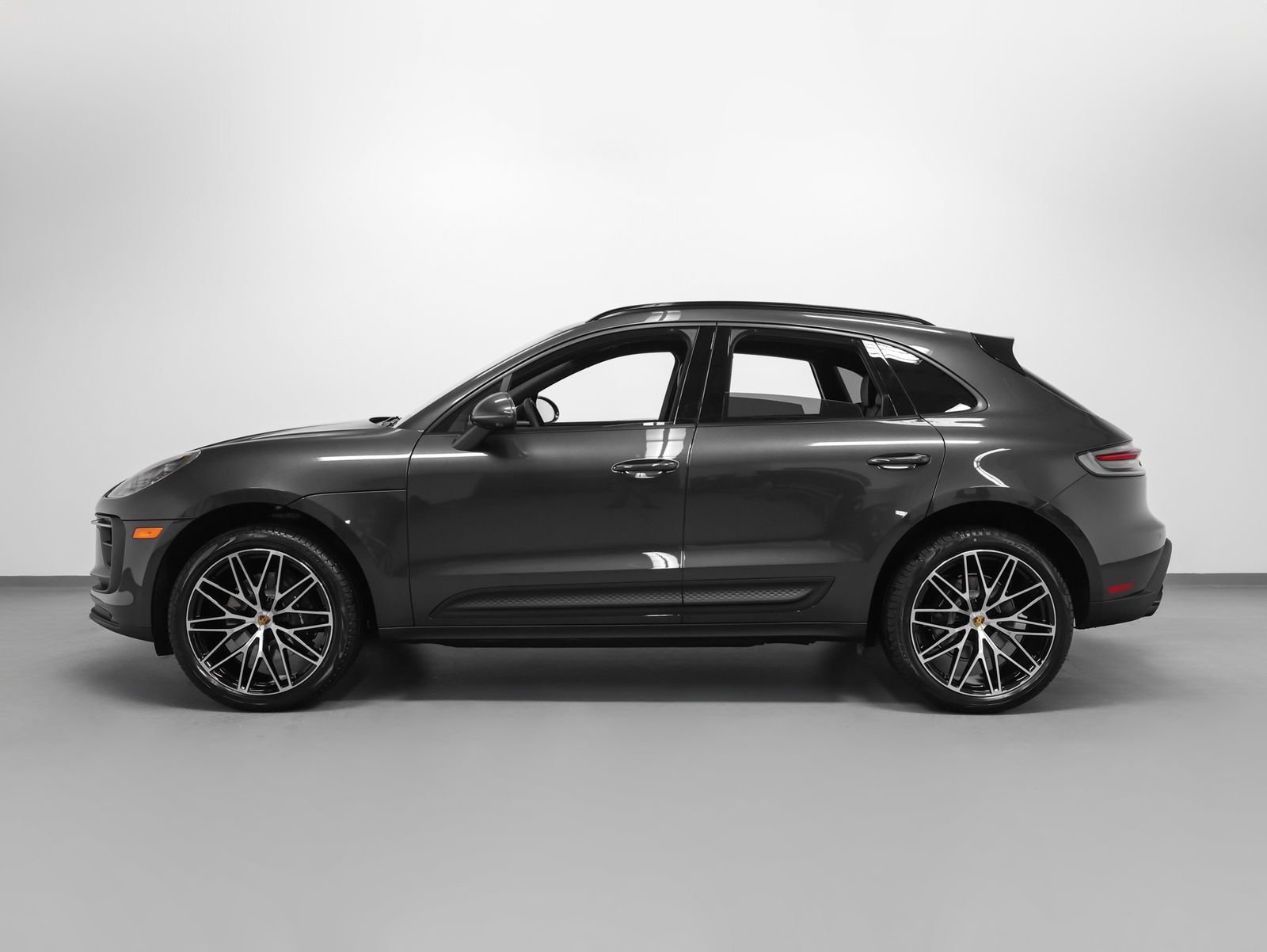 New 2026 Porsche Macan AWD/4WD image 2