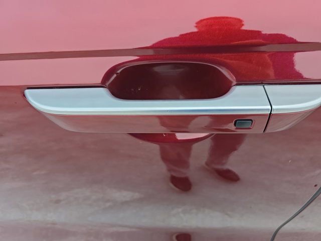 Used 2023 Kia Carnival LX image 10