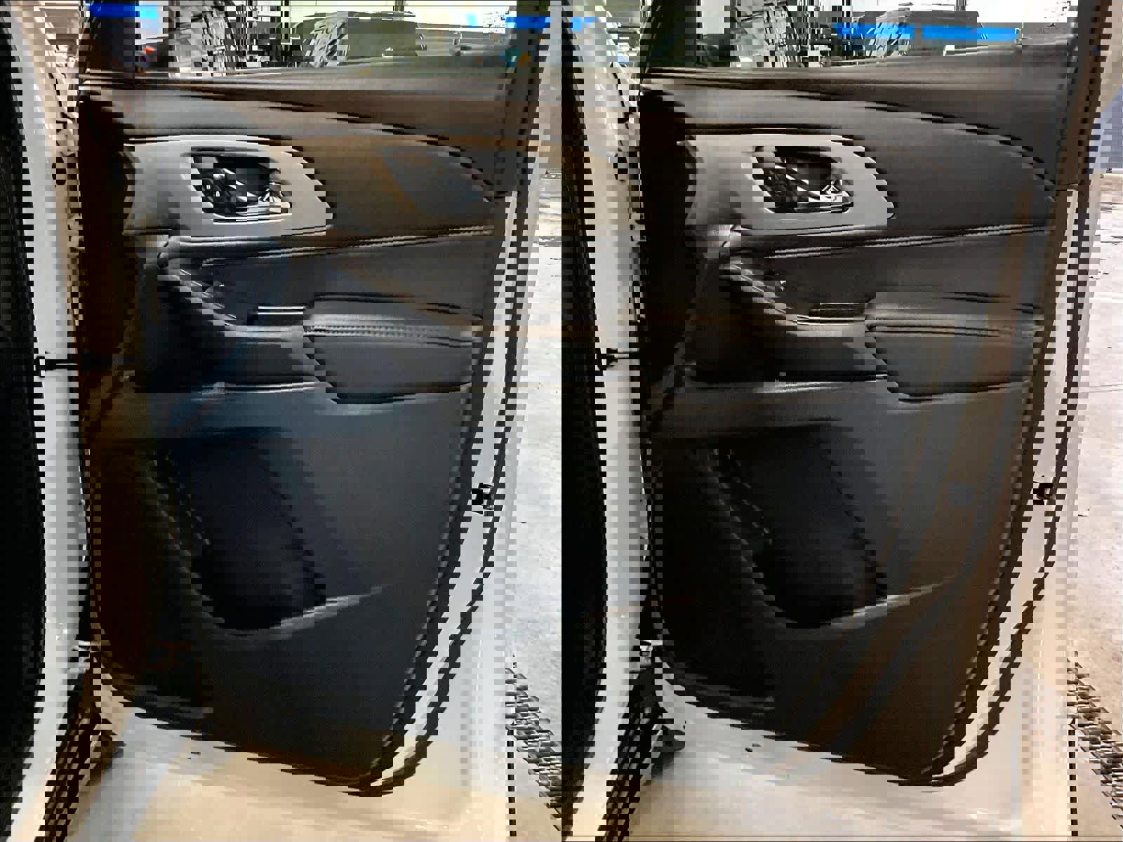 Used 2023 Chevrolet Traverse LT image 12