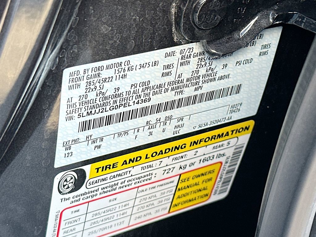 Used 2023 Lincoln Navigator Reserve image 34