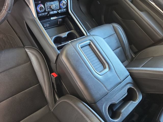 Used 2021 GMC Yukon Denali w/ Denali Ultimate Package AWD/4WD image 26