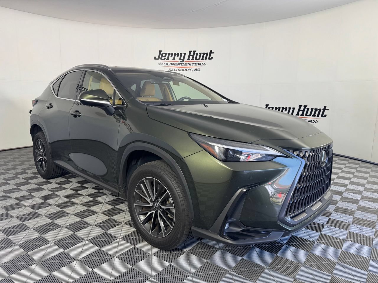 Used 2024 Lexus NX 250 FWD image 6