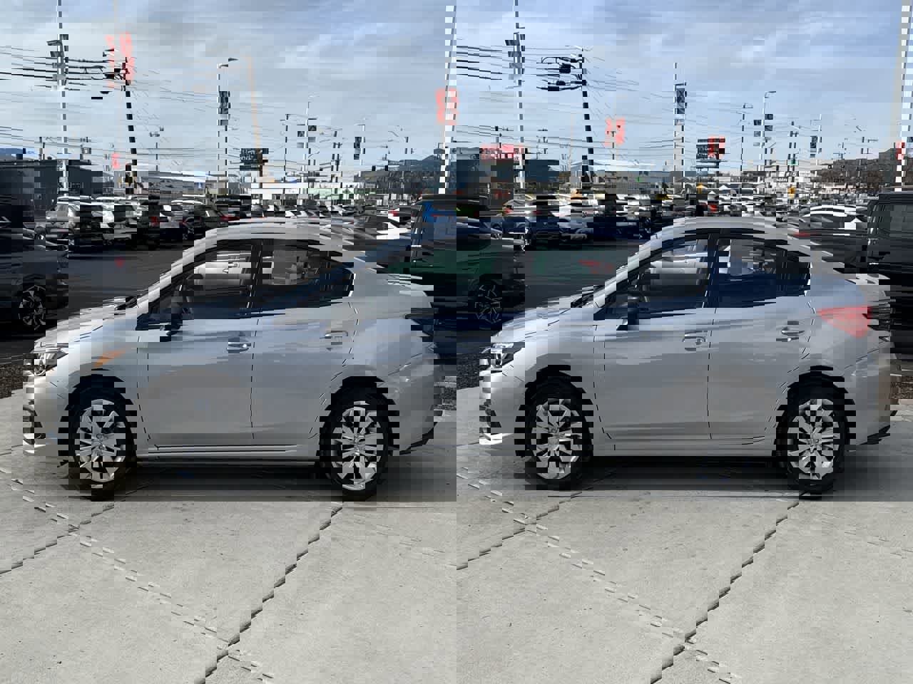 Used 2021 Subaru Impreza 2.0i image 2