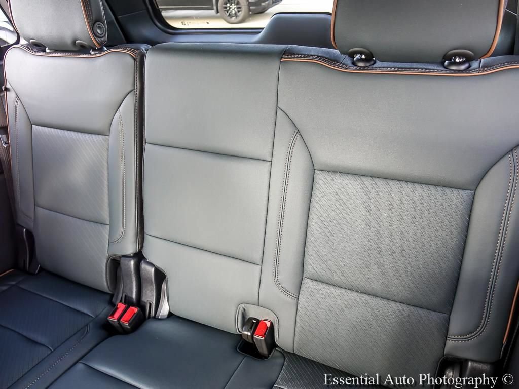 Used 2026 GMC Yukon AT4 AWD/4WD image 15