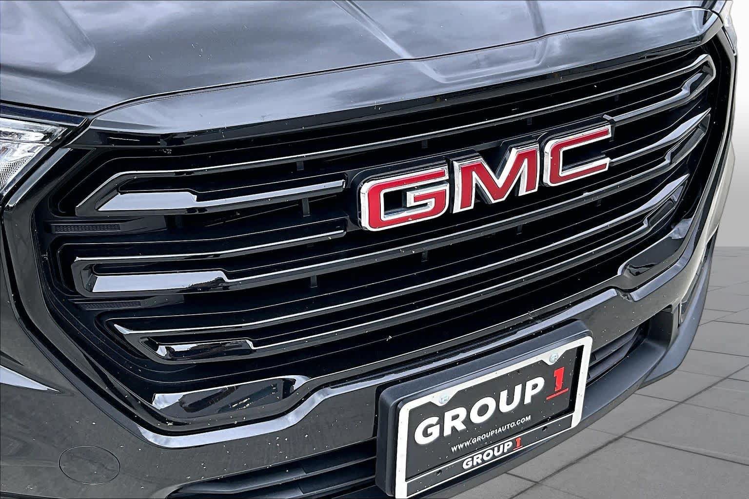 Used 2024 GMC Terrain SLE w/ Driver Convenience Package FWD image 55