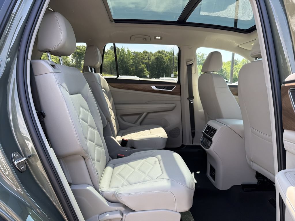 New 2026 Volkswagen Atlas SE FWD image 18